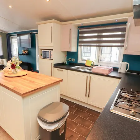 Rosie's Zen Den Holiday home *